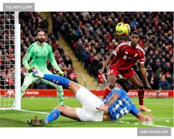 埃弗顿边路传中成功率仅32%，进攻宽度利用效率仍有提升空间